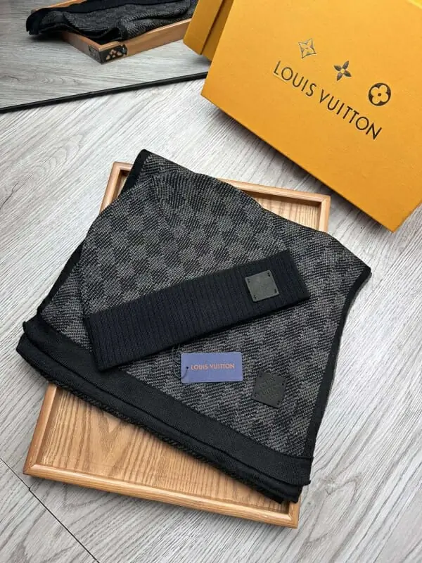 louis vuitton lv hat and echapres set s_125555b